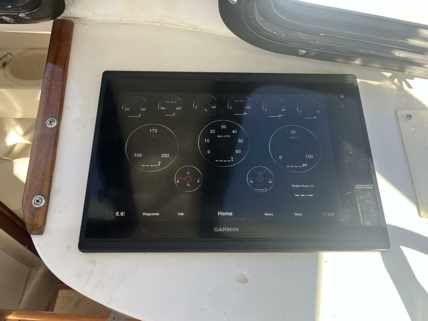 2008 Glenn Young 32 Skiff - Chart Plotter