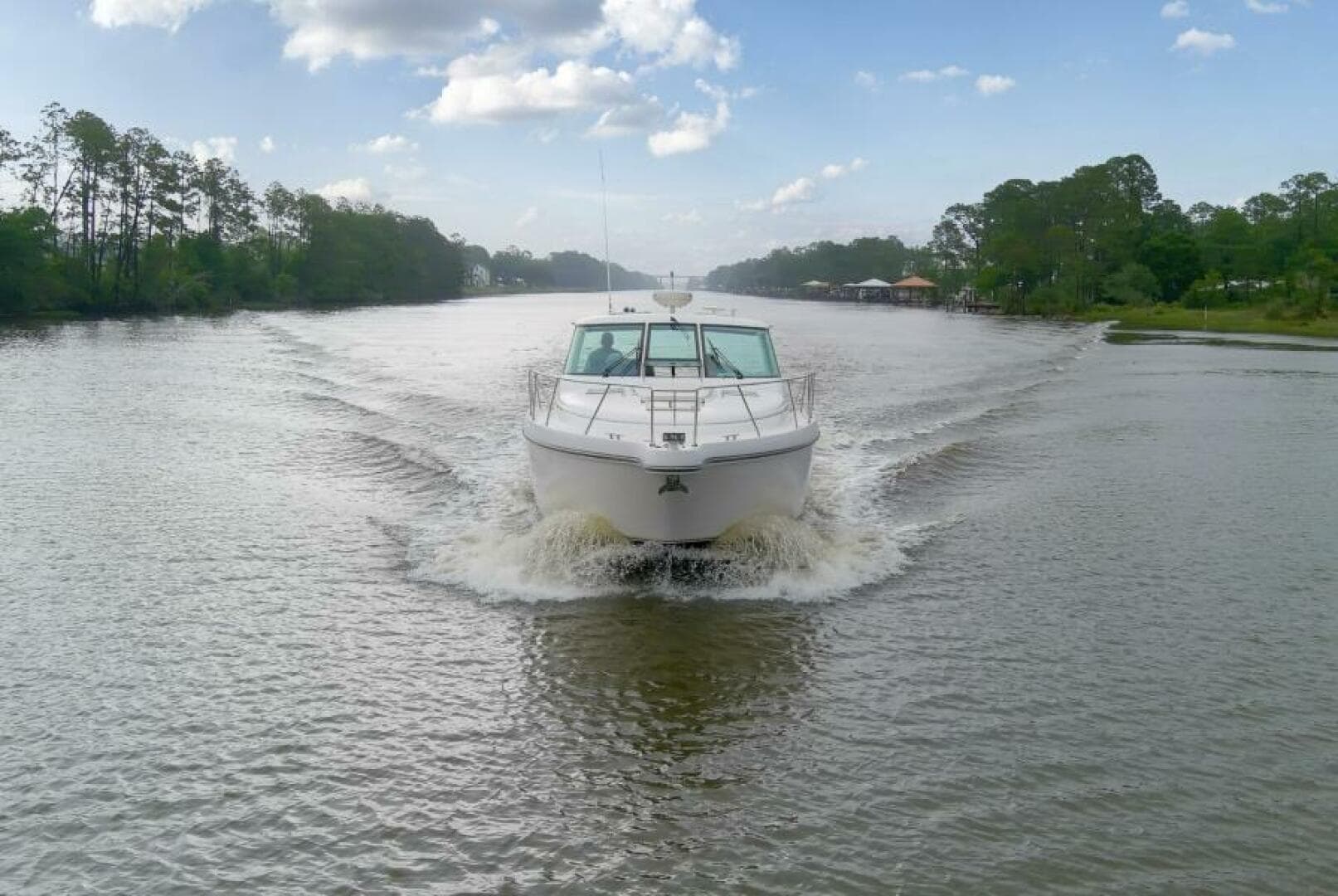 2005 3600 Tiara _Forever Friday_ Exterior (2)