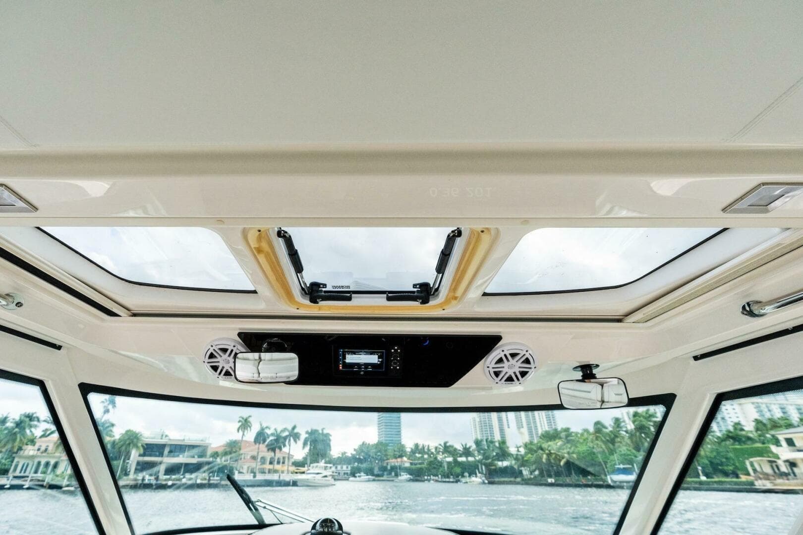 2023 Tiara Yachts 48 LS