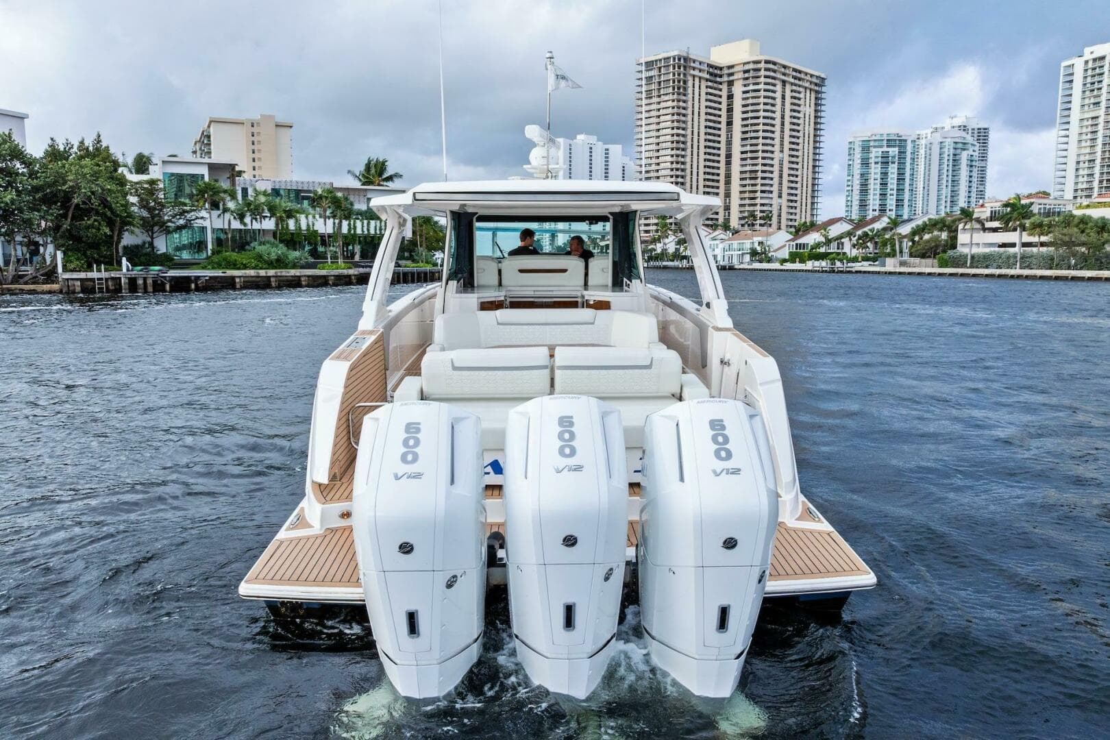 2023 Tiara Yachts 48 LS