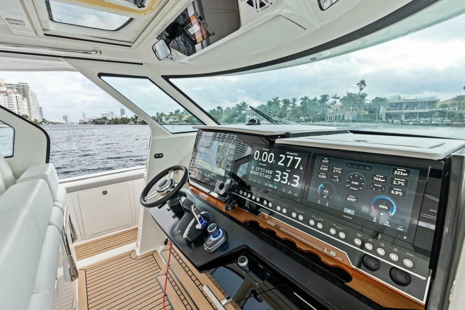 2023 Tiara Yachts 48 LS