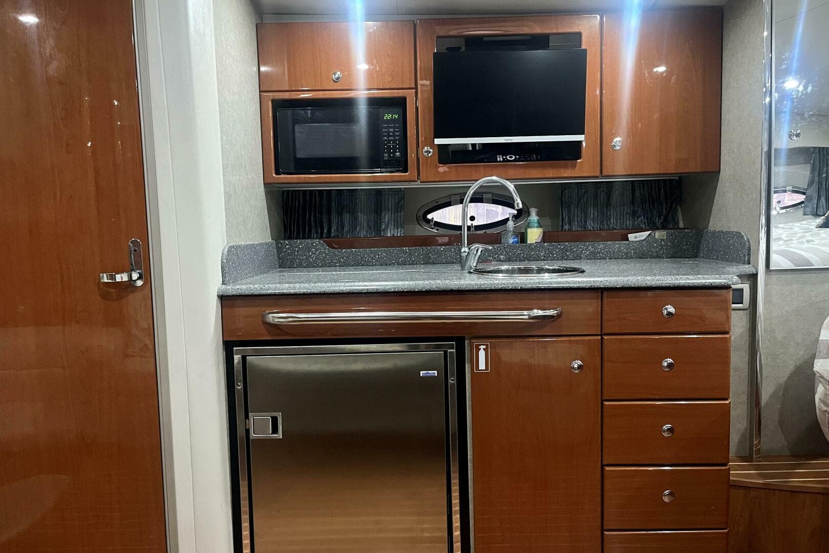 2005 Formula 34 Performance Cruiser