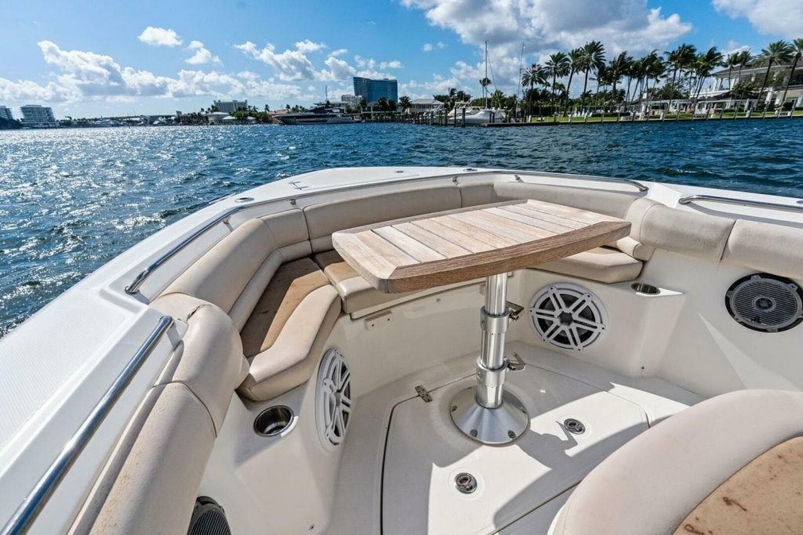 2018 Boston Whaler 330 Outrage