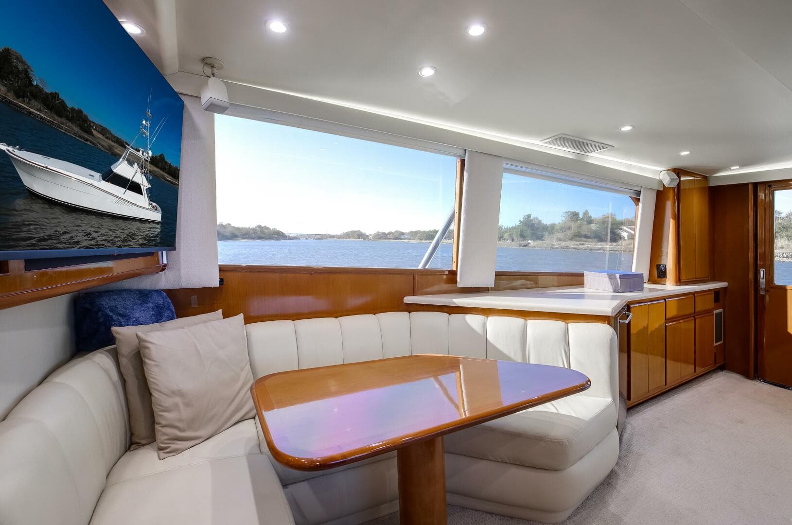 1998 Viking 58 Convertible