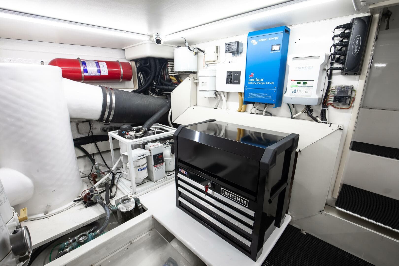 1998 Viking 58 Convertible