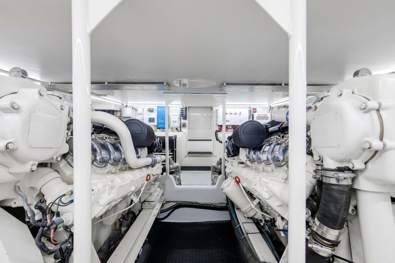 1998 Viking 58 Convertible