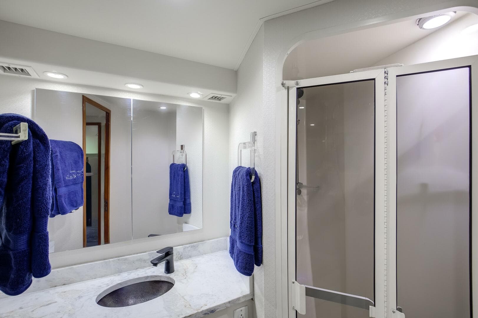 1998 Viking 58 Convertible