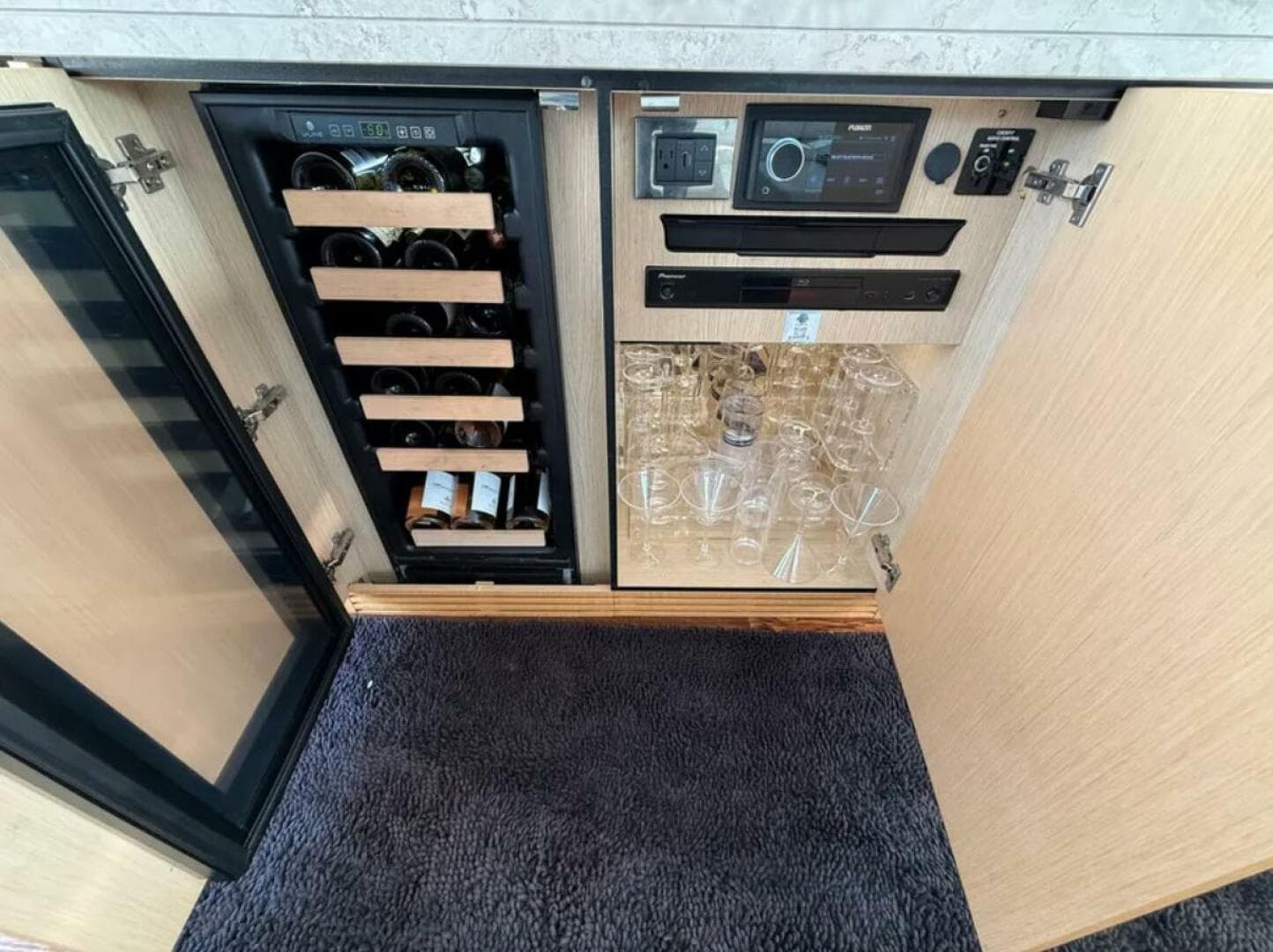 2017 Sunseeker 68 Predator