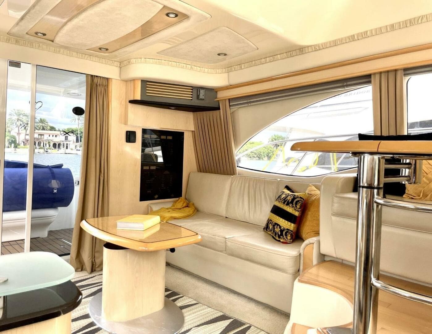 2004 Sea Ray 42 Sedan Bridge