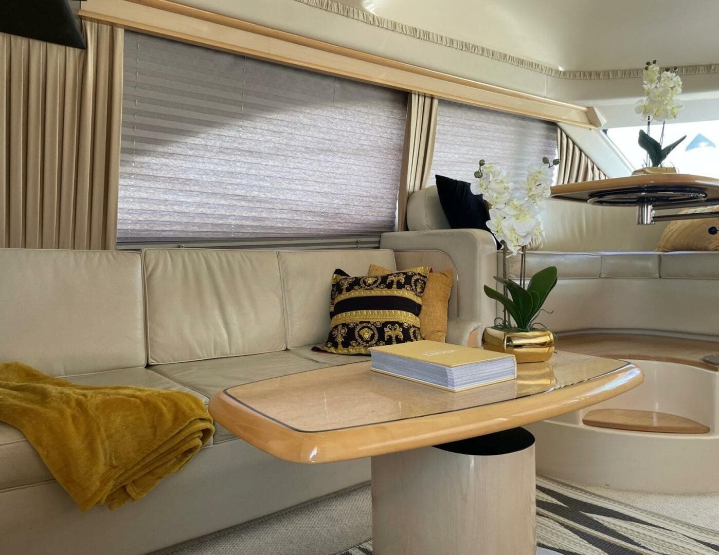 2004 Sea Ray 42 Sedan Bridge