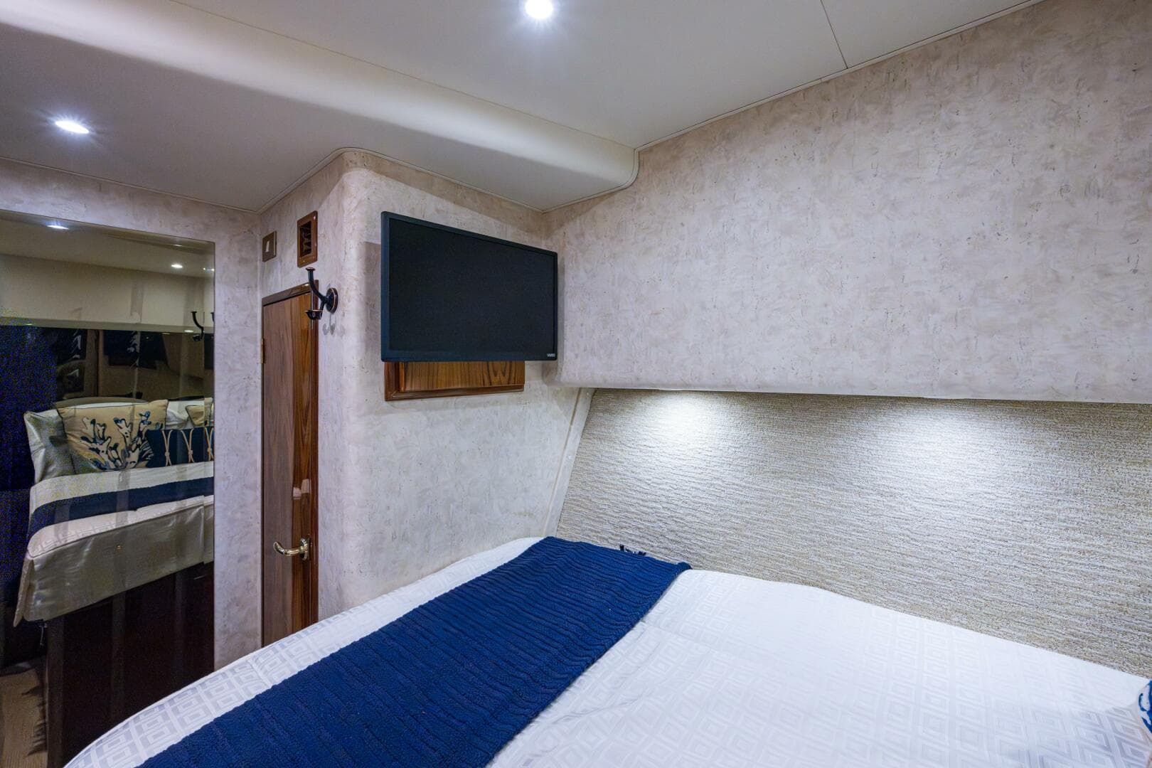 2004 Egg Harbor 43 Sport Fisherman