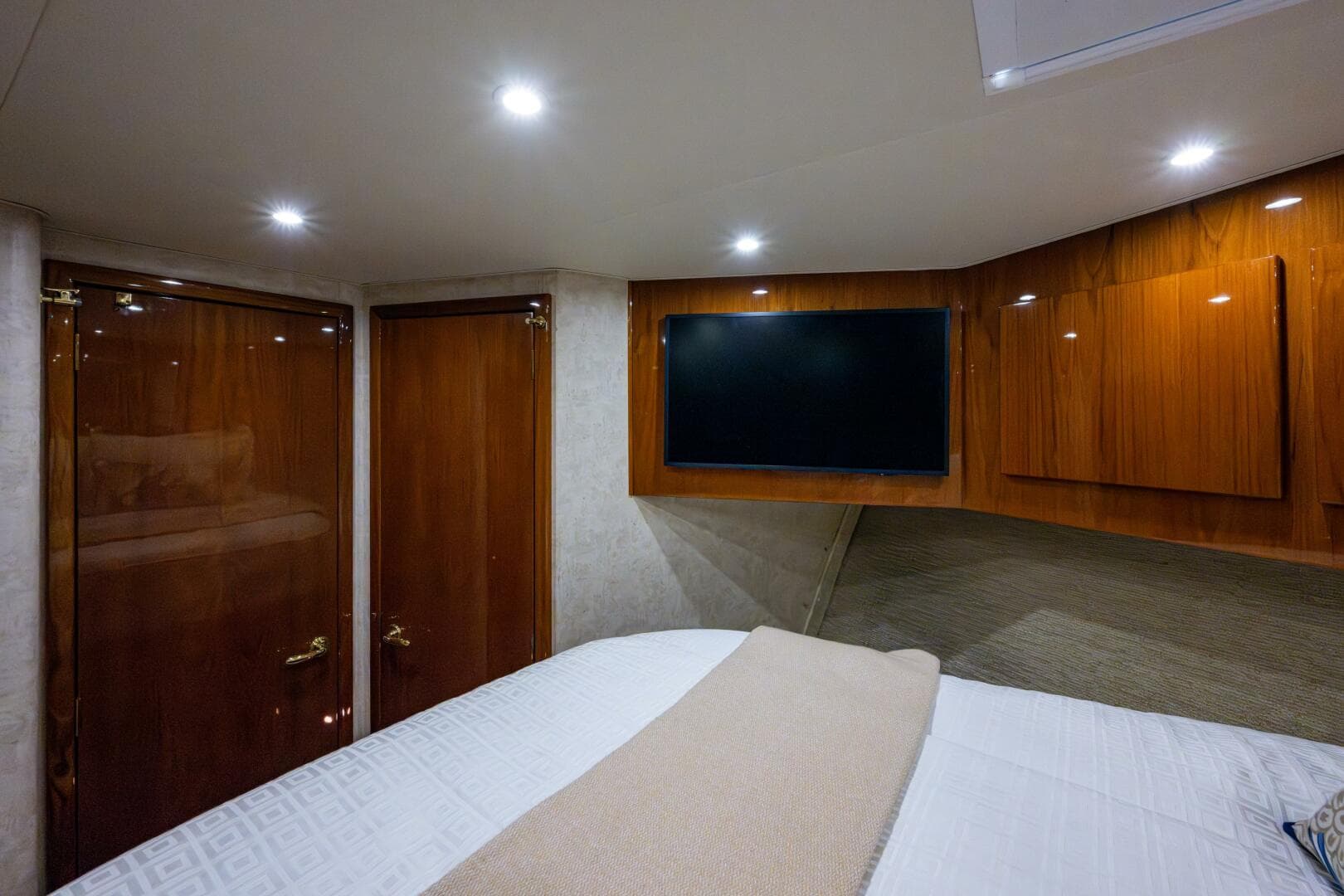 2004 Egg Harbor 43 Sport Fisherman