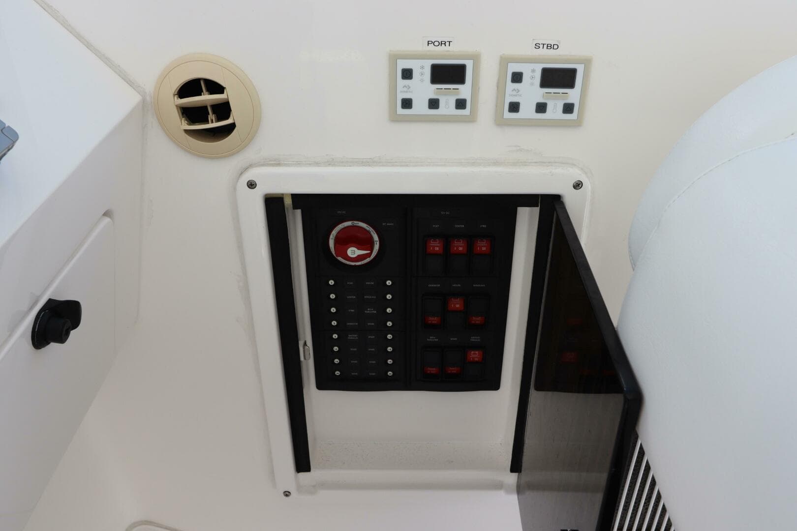 2012 Intrepid 430 Sport Yacht