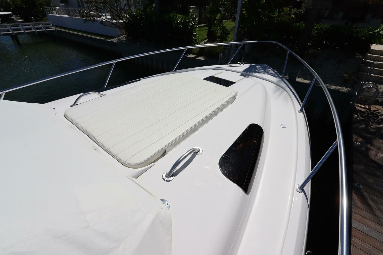 2012 Intrepid 430 Sport Yacht