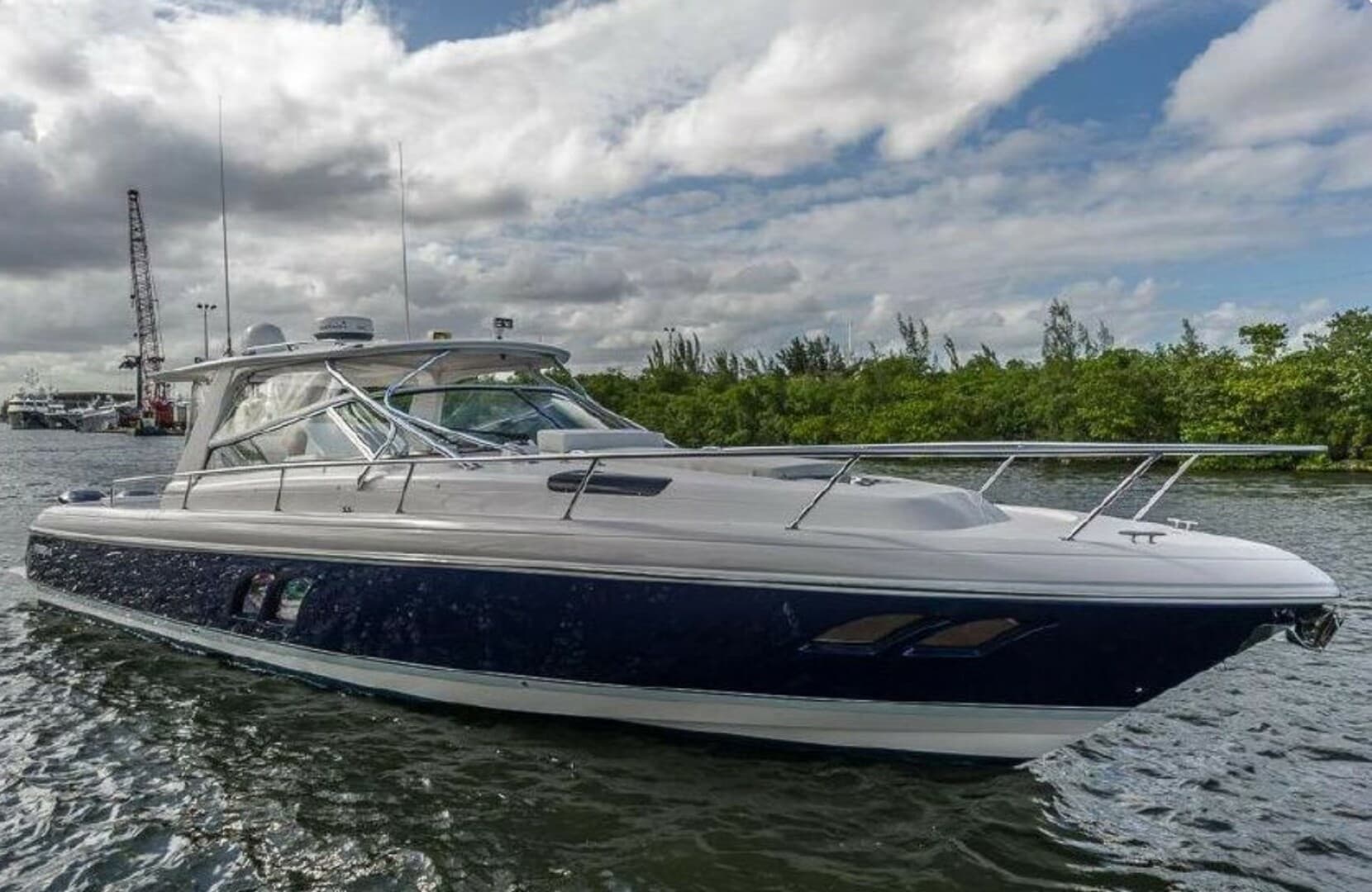 2012 Intrepid 430 Sport Yacht