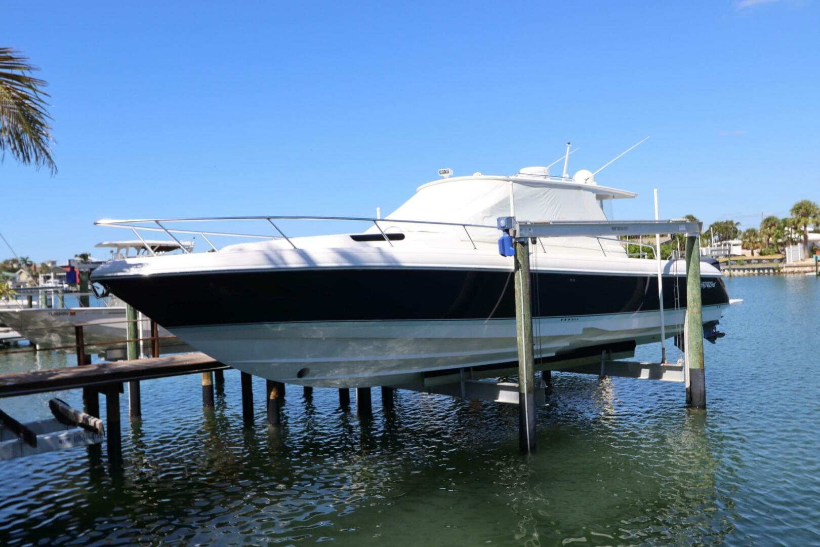 2012 Intrepid 430 Sport Yacht