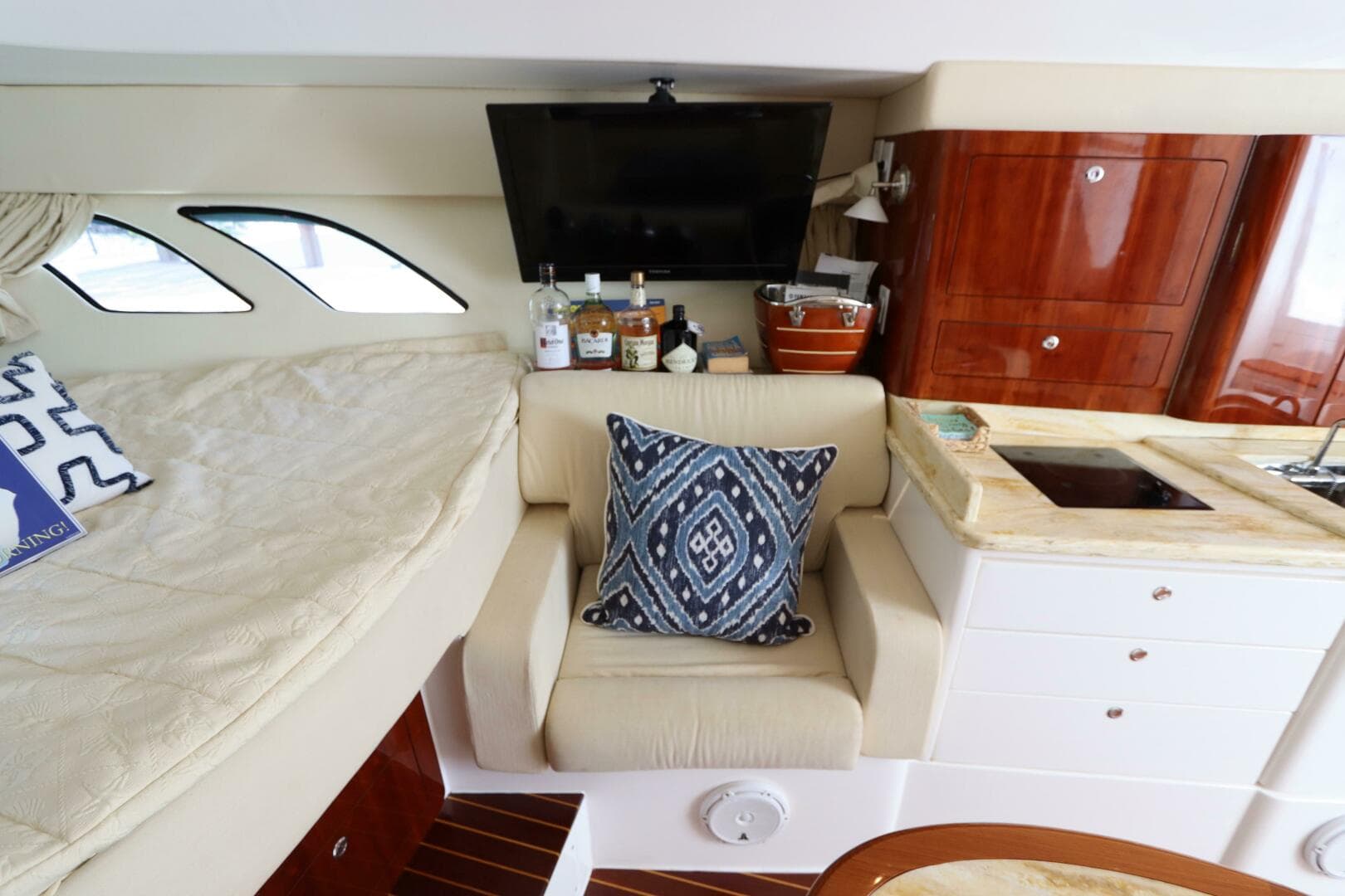 2012 Intrepid 430 Sport Yacht