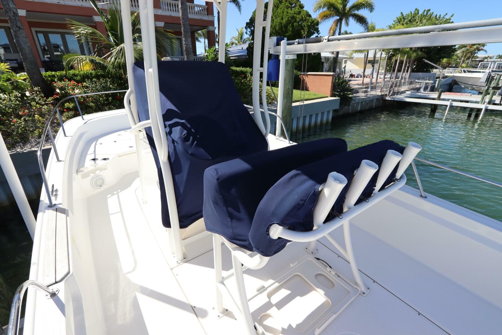 2019 Boston Whaler 210 Montauk