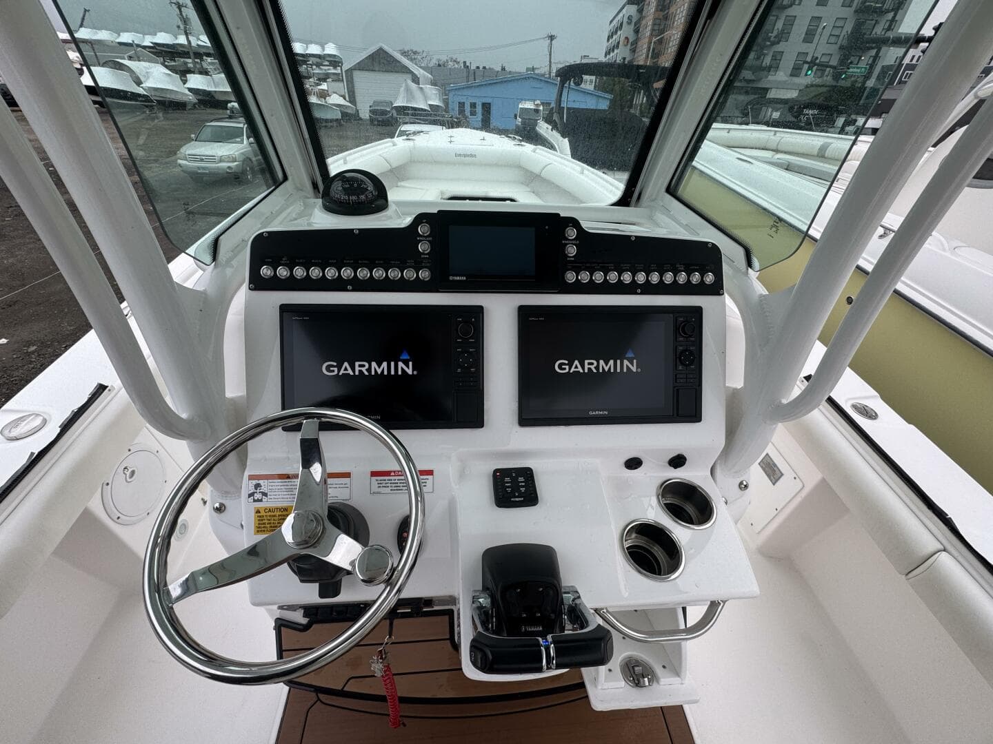 2019 Everglades 273 CC