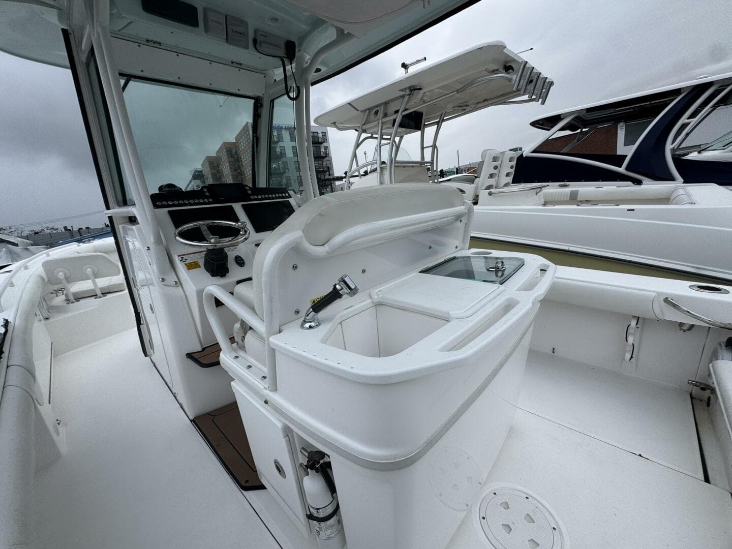 2019 Everglades 273 CC