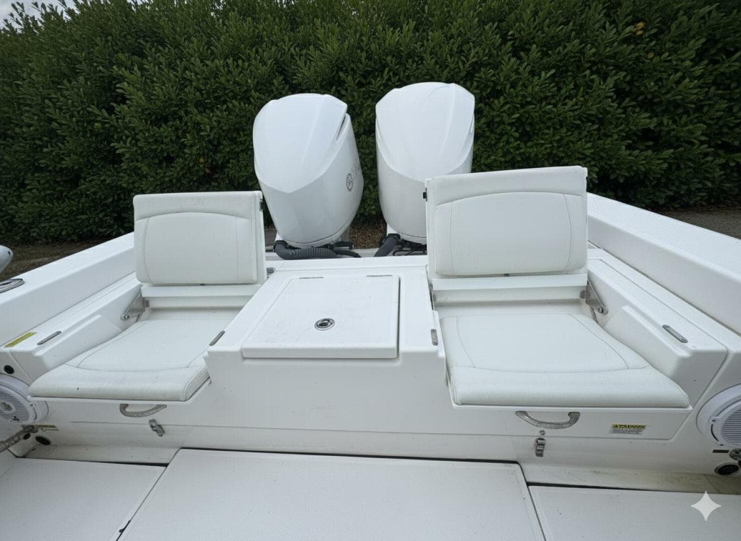 2019 Everglades 273 CC