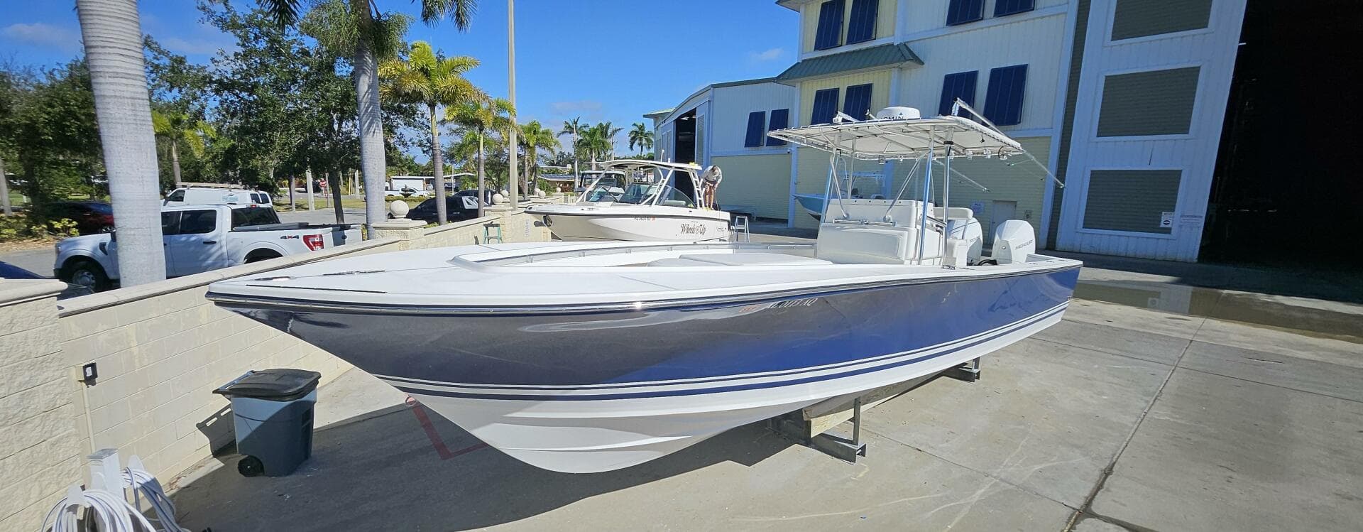 2007 SeaCraft SC32 Master Angler