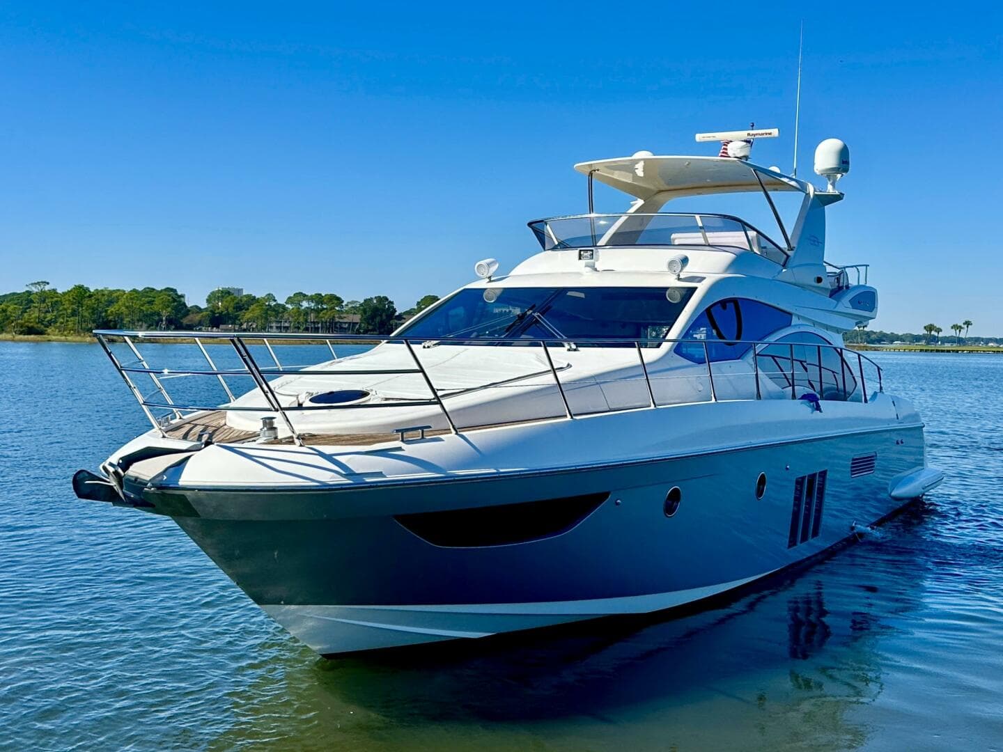 2011 Azimut 