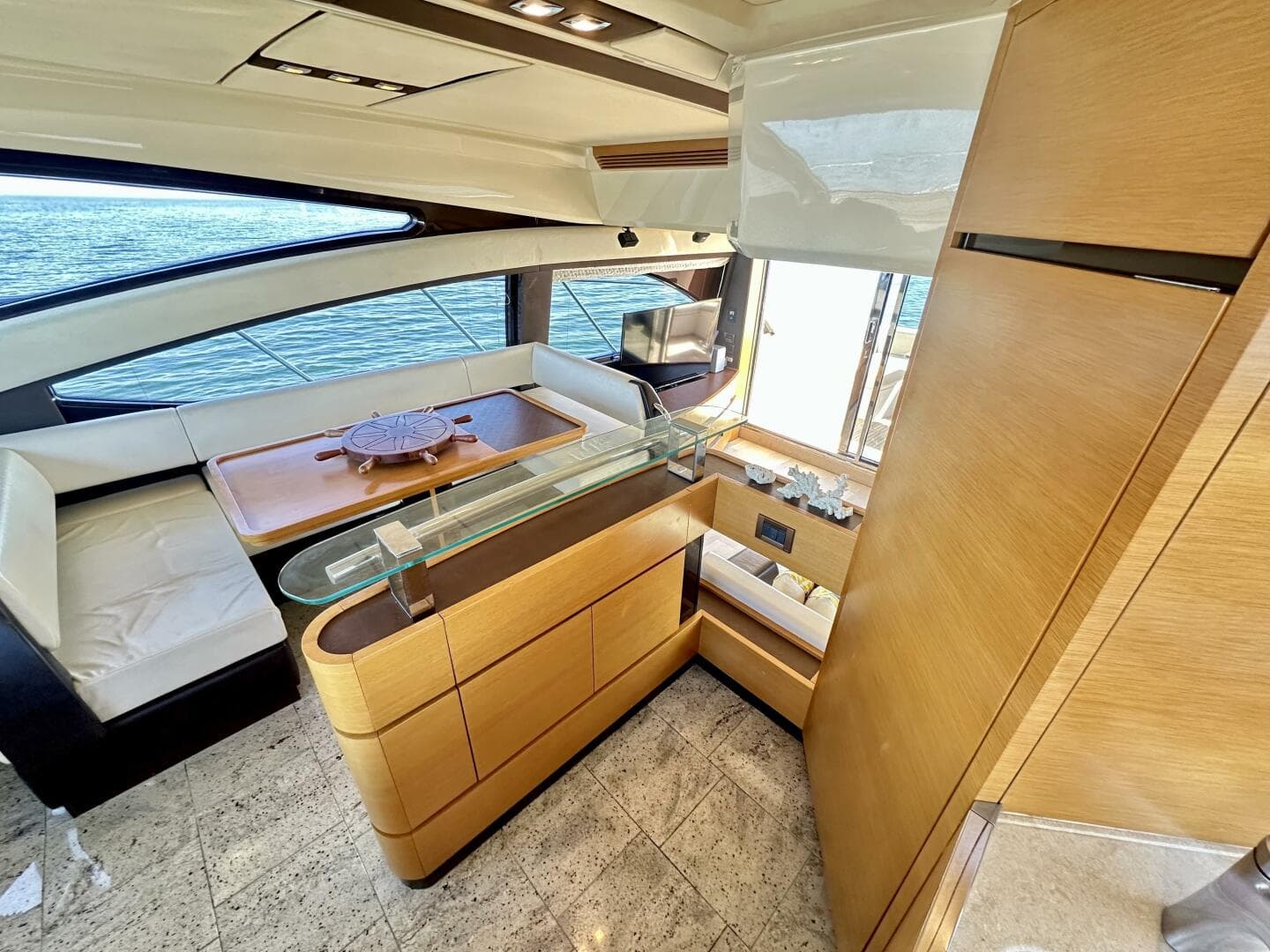 2011 Azimut 