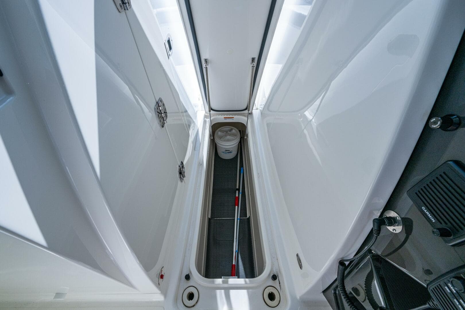 2021 Tiara Yachts 34 LX