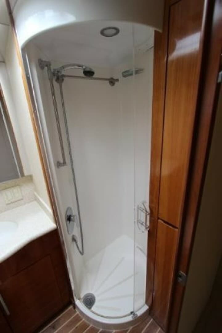 2004 Hatteras 60 Convertible