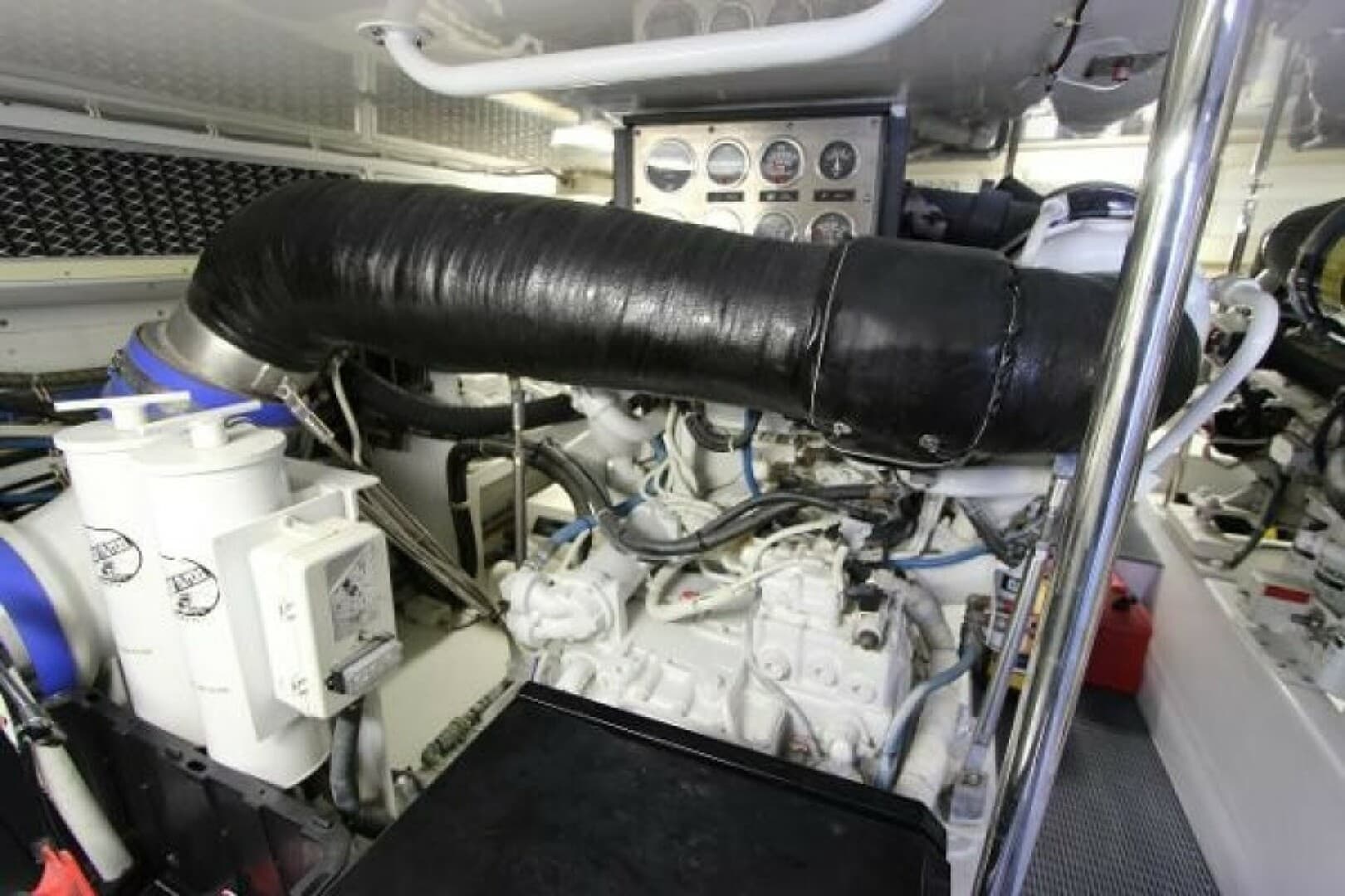 2004 Hatteras 60 Convertible