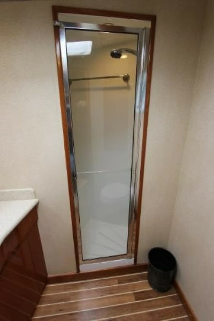 2004 Hatteras 60 Convertible