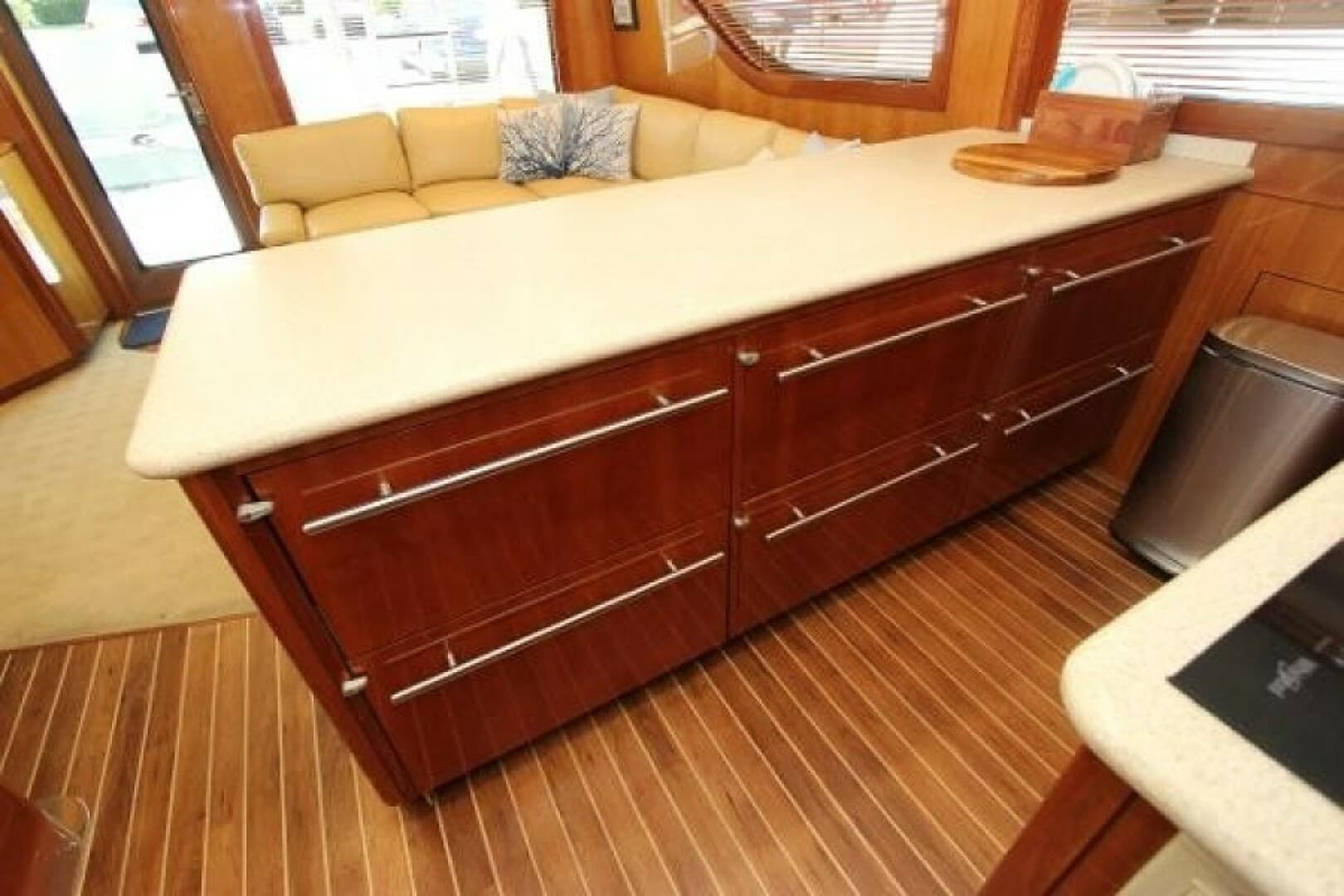 2004 Hatteras 60 Convertible