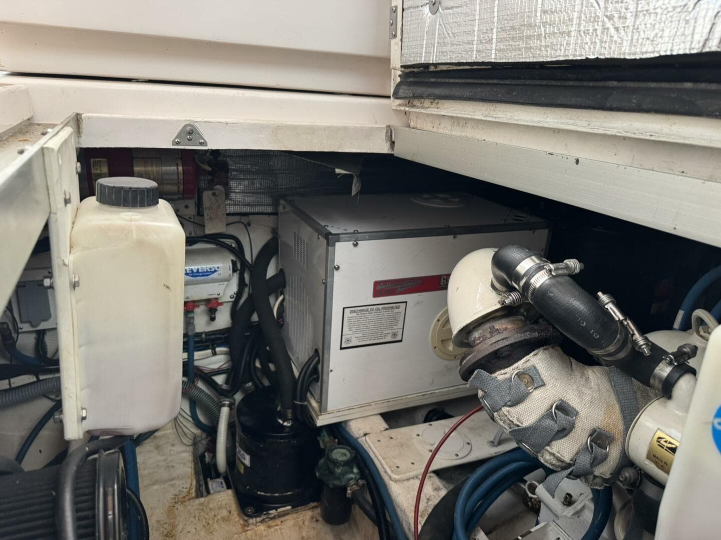 2001 Legacy Yachts Express