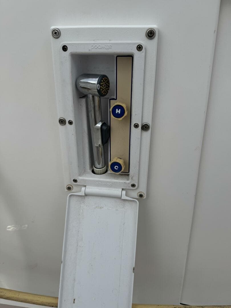 2001 Legacy Yachts Express