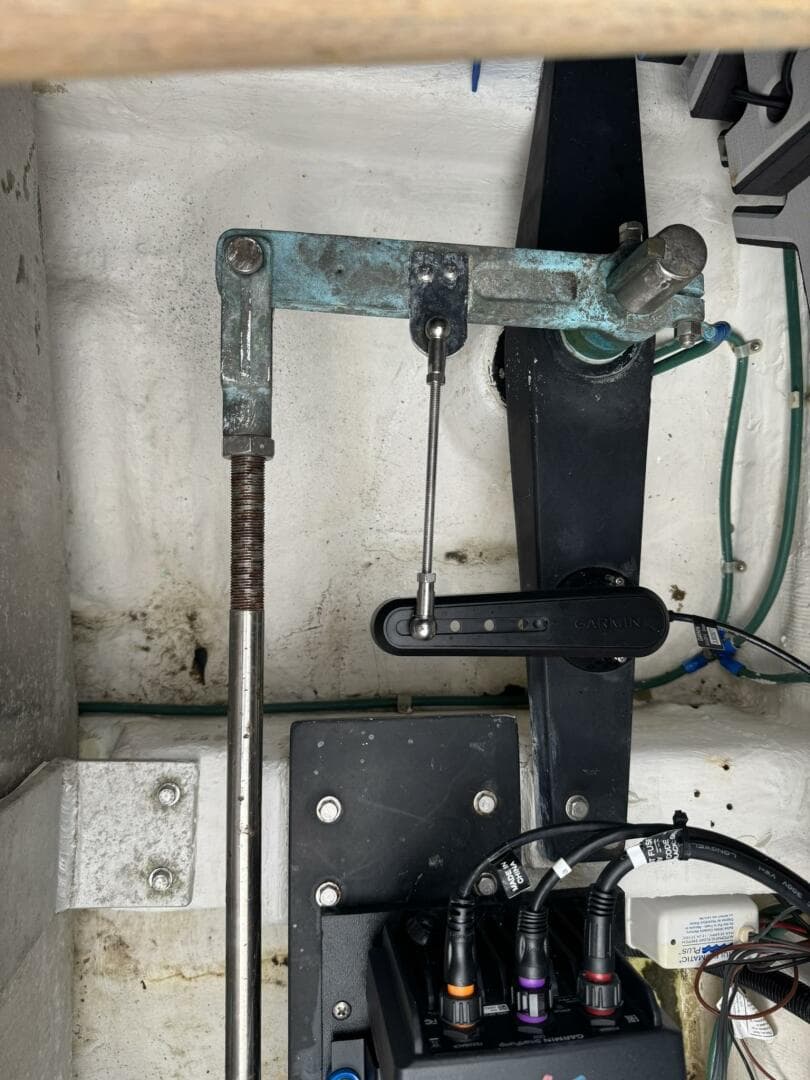 2001 Legacy Yachts Express