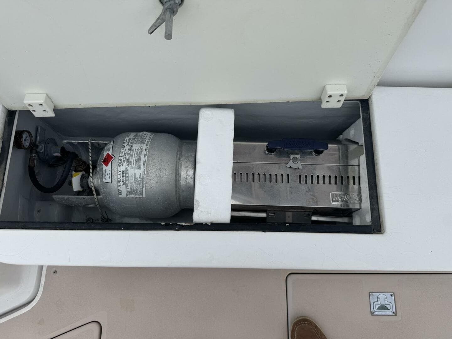 2001 Legacy Yachts Express