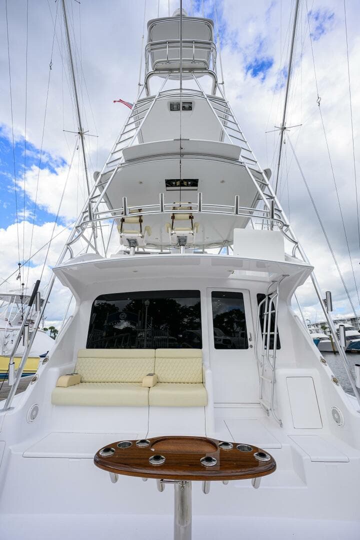 Viking 56 MATTER OF TIME - Cockpit