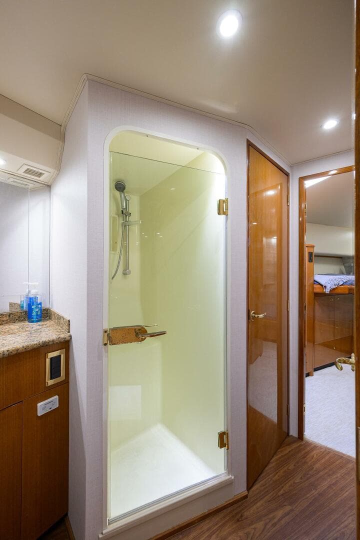 Viking 56 MATTER OF TIME - Guest Head