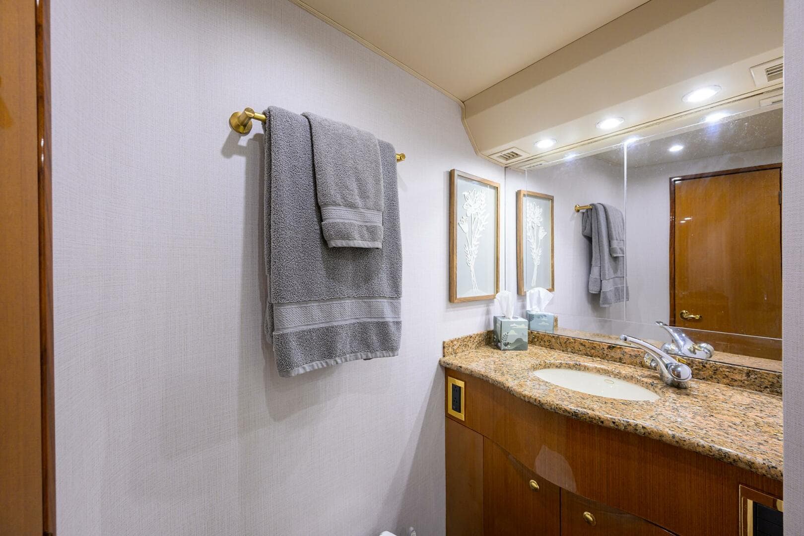 Viking 56 MATTER OF TIME - Guest Head