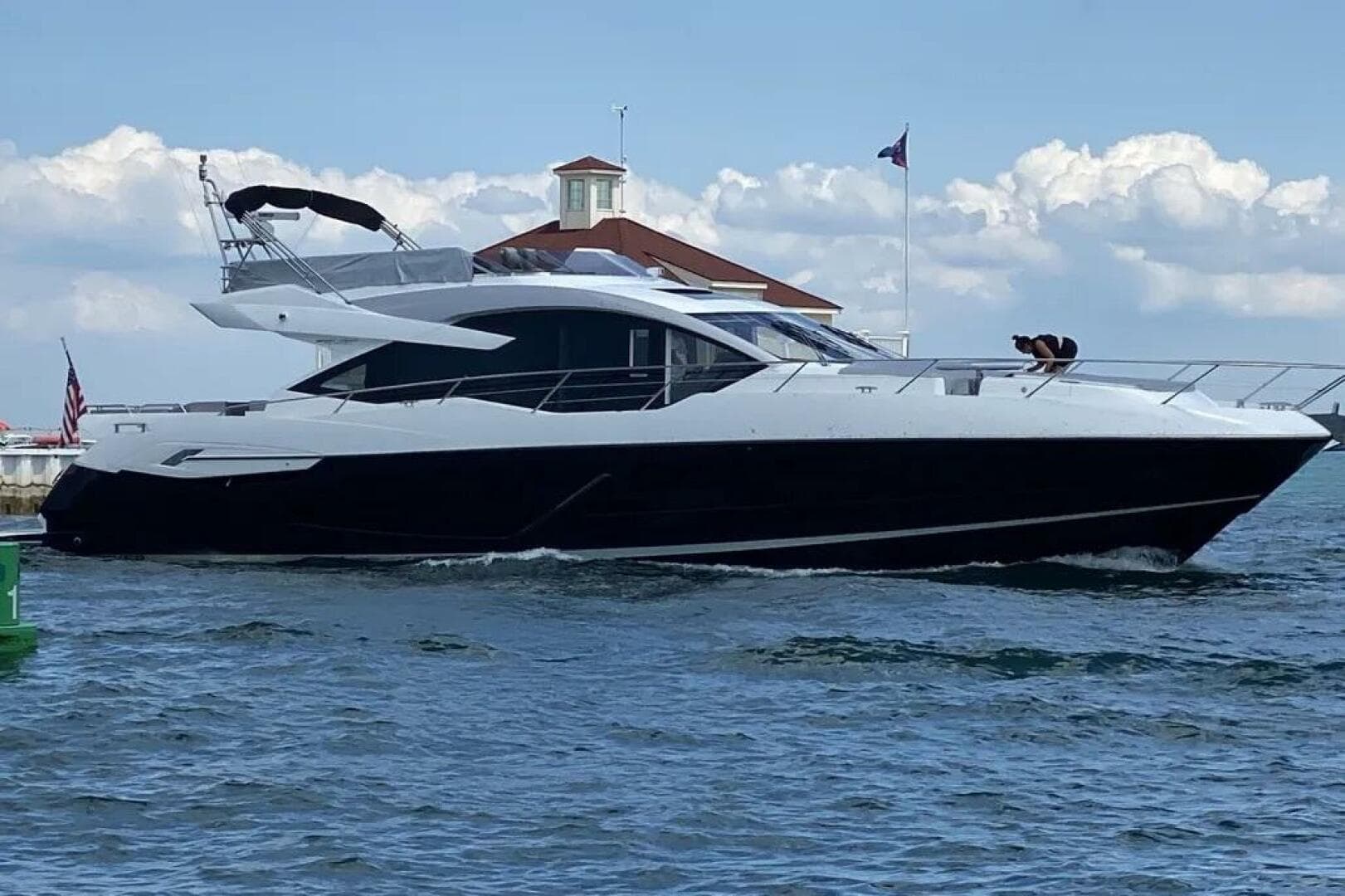 2020 Sunseeker 74 Sport Yacht
