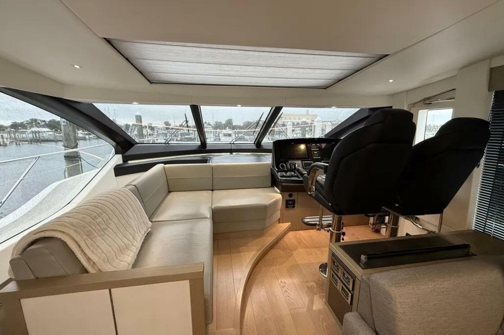 2020 Sunseeker 74 Sport Yacht