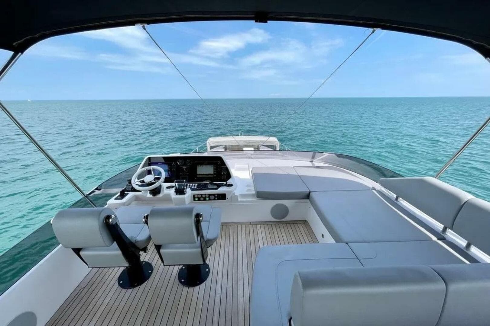 2020 Sunseeker 74 Sport Yacht