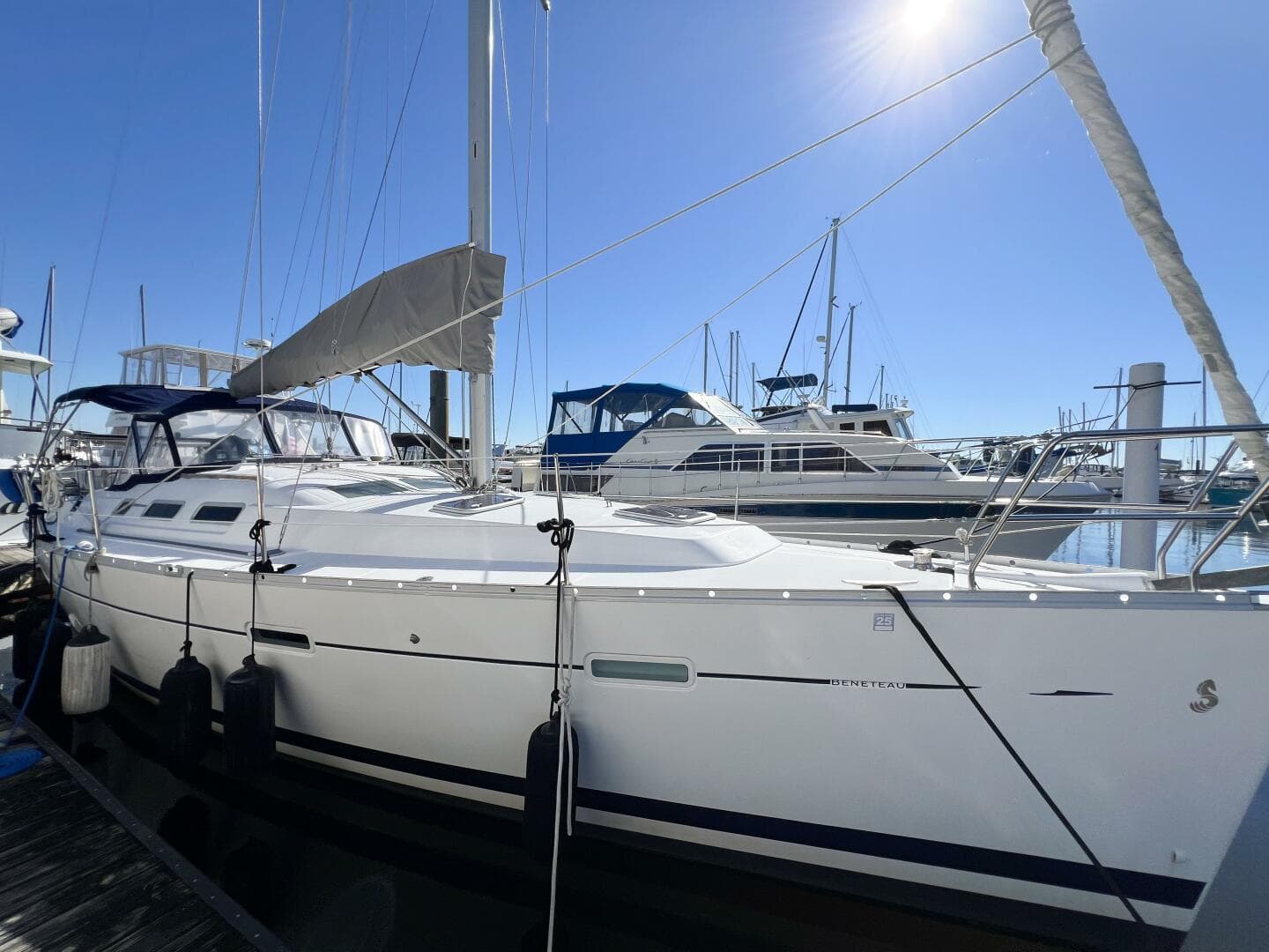 2007 Beneteau 373