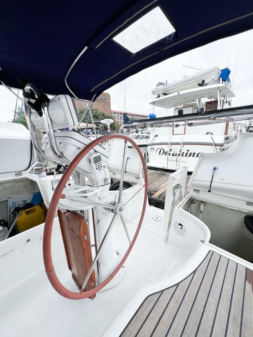 2007 Beneteau 373