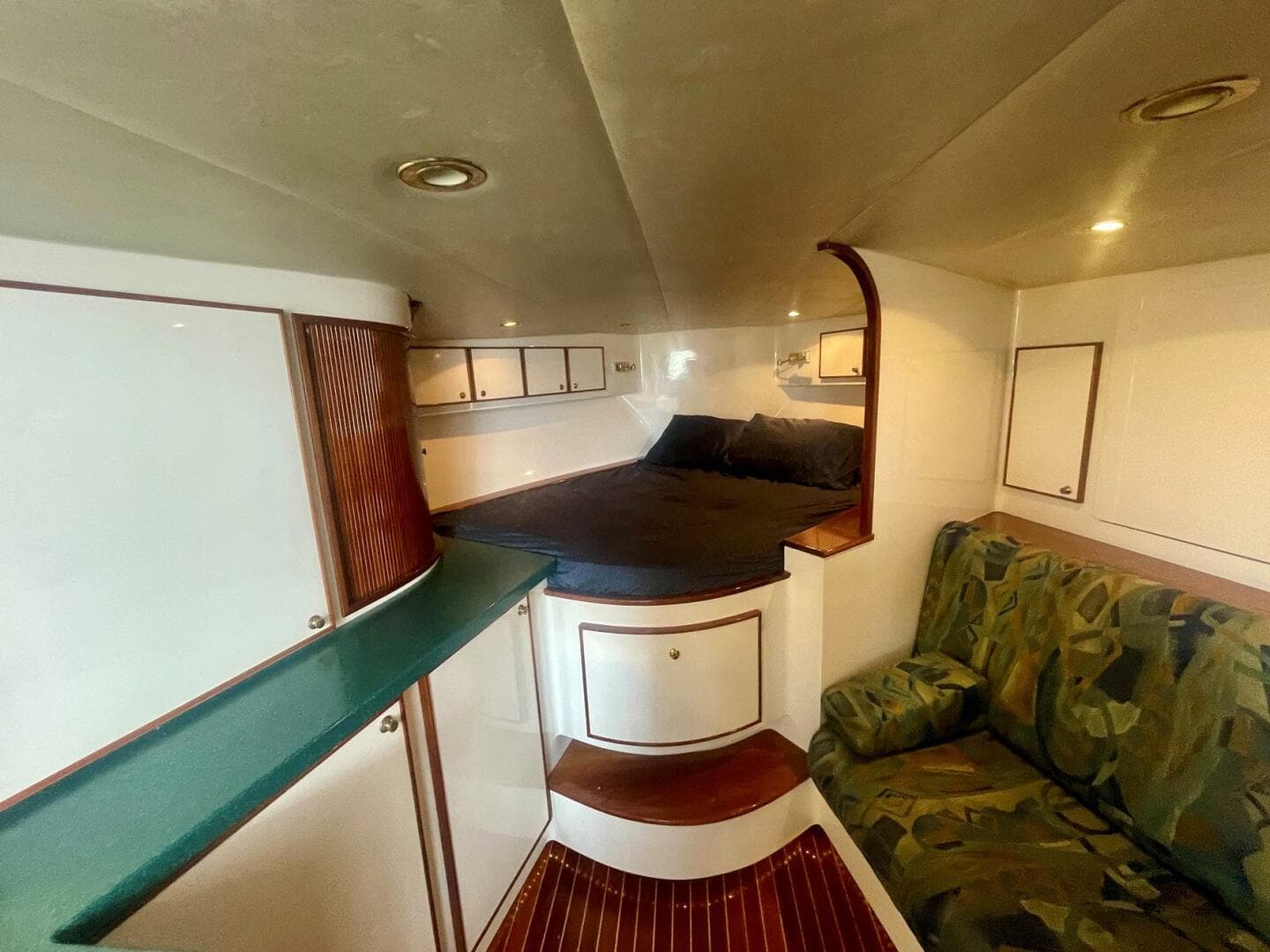 2005 Custom Carolina 40 DeSanti