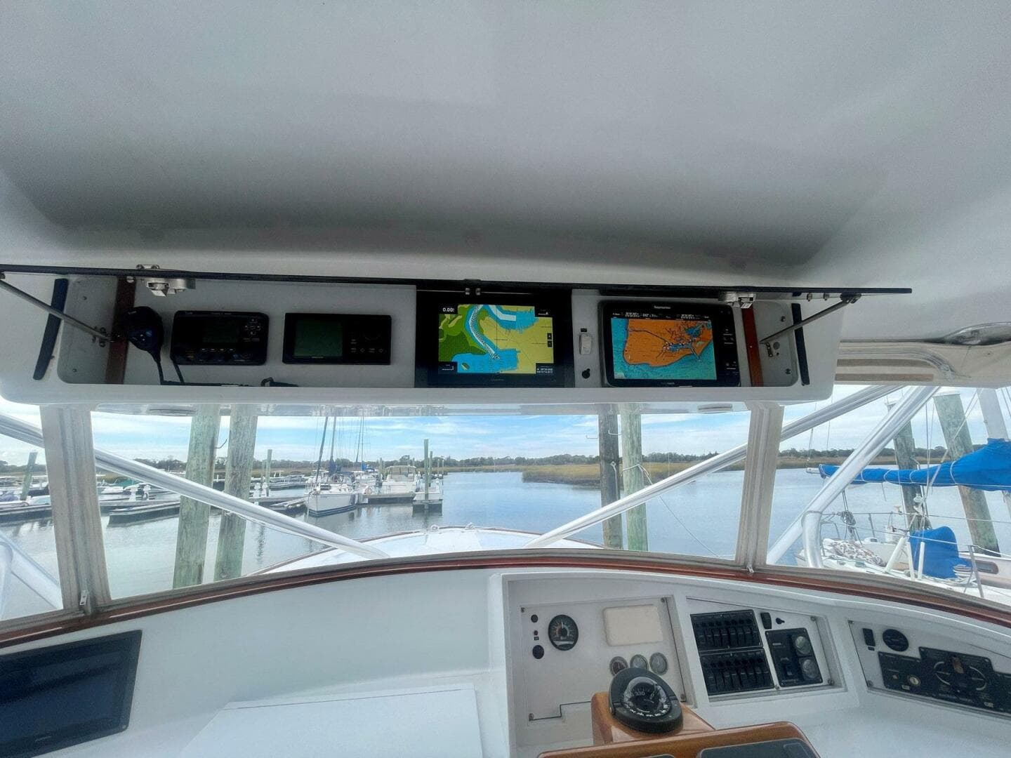 2005 Custom Carolina 40 DeSanti