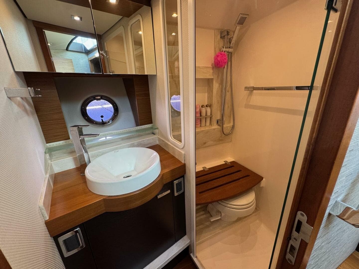 2017 Tiara Yachts 44 Coupe