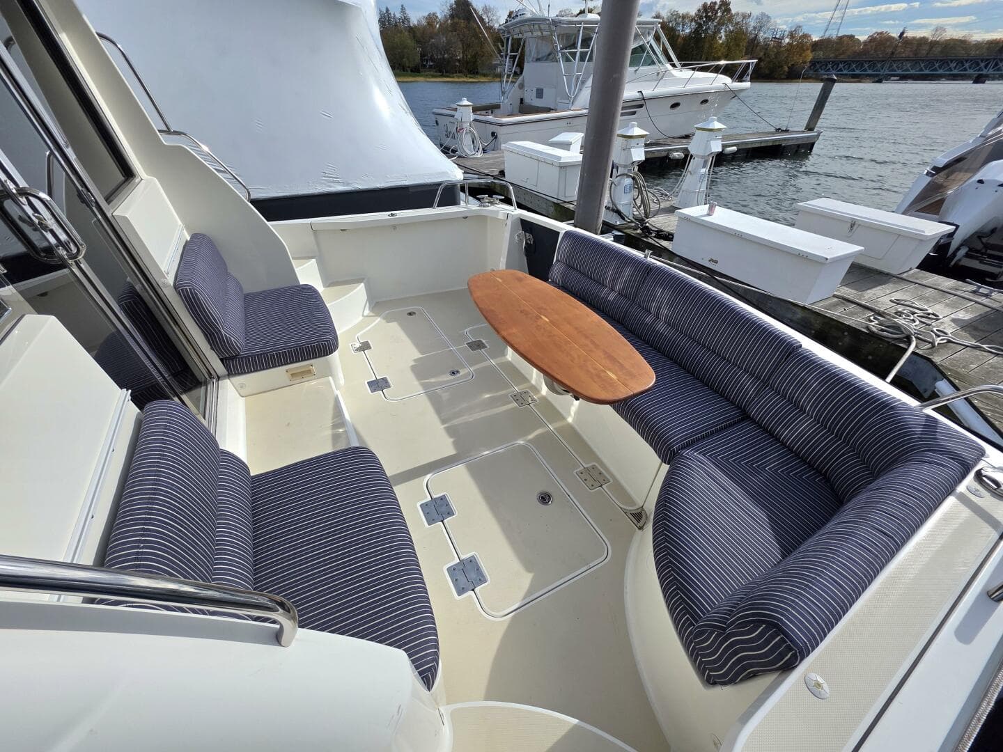 2017 Sabre 42 Salon Express