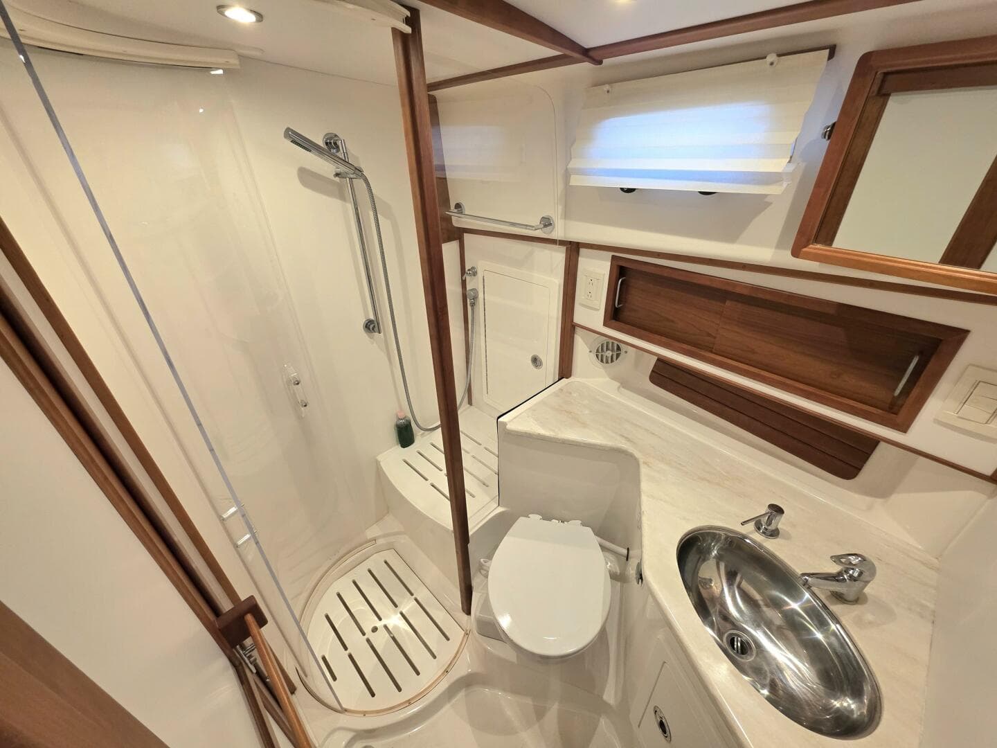 2017 Sabre 42 Salon Express